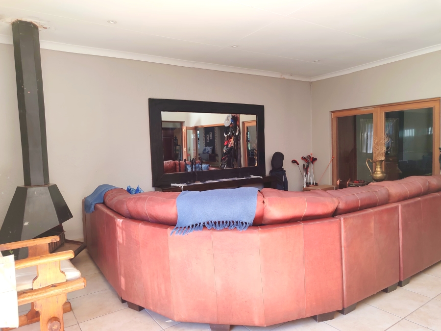 6 Bedroom Property for Sale in Doringkruin North West